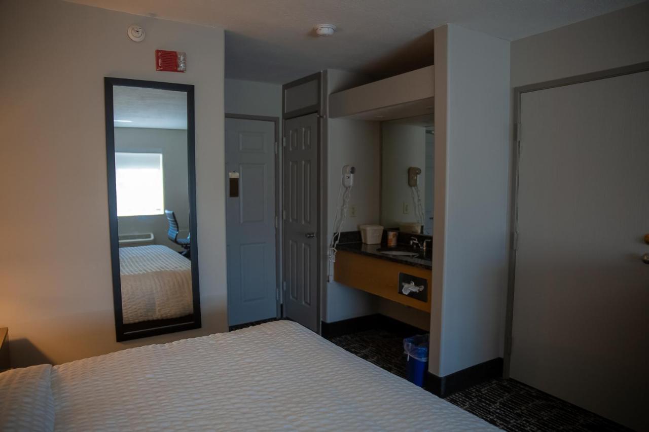 คลาเรียน พอยต์ อินเดียนาโพลิส แอร์พอร์ต Hotel เพลนฟิลด์ ภายนอก รูปภาพ